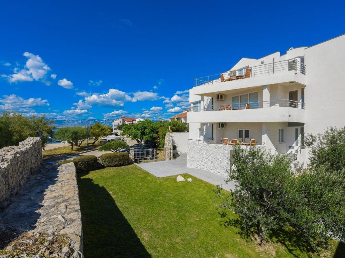Modern Villa In Nin With Terrace エクステリア 写真