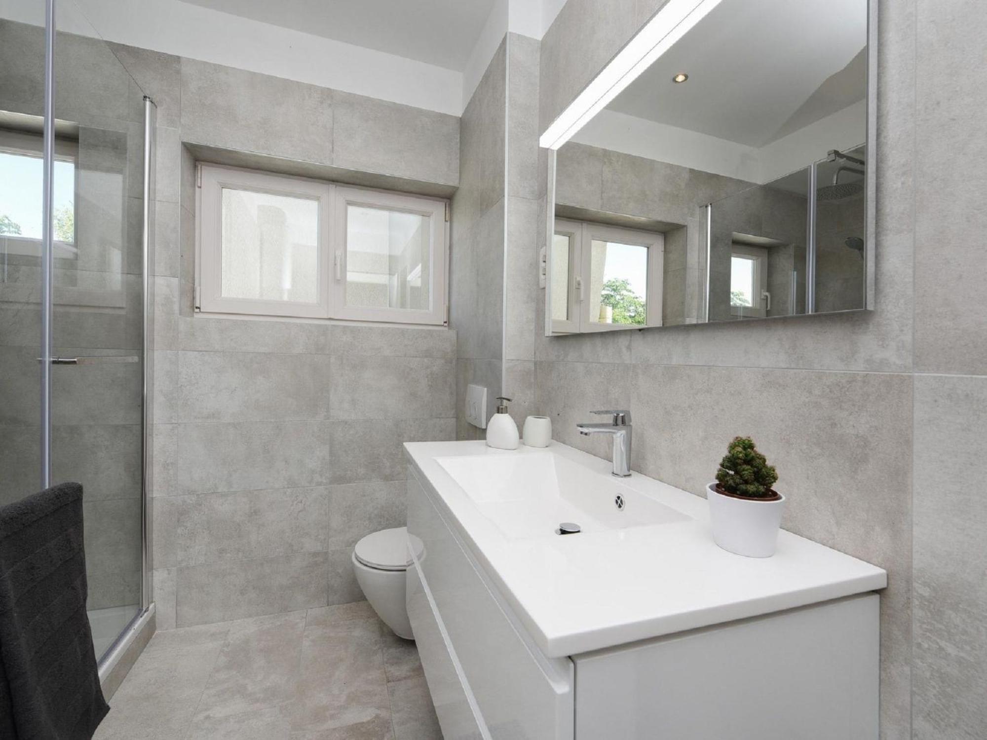 Modern Villa In Nin With Terrace エクステリア 写真