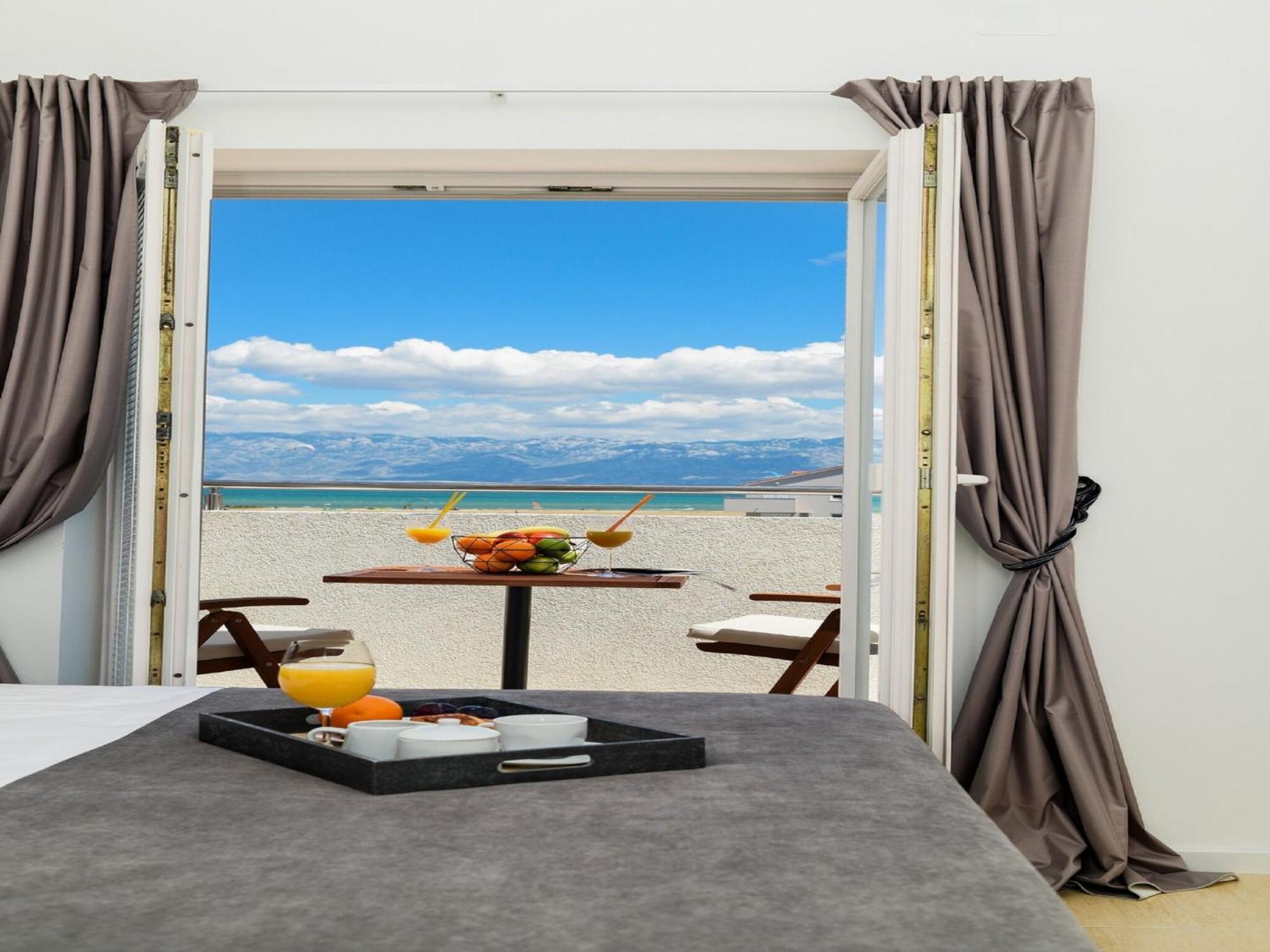 Modern Villa In Nin With Terrace エクステリア 写真