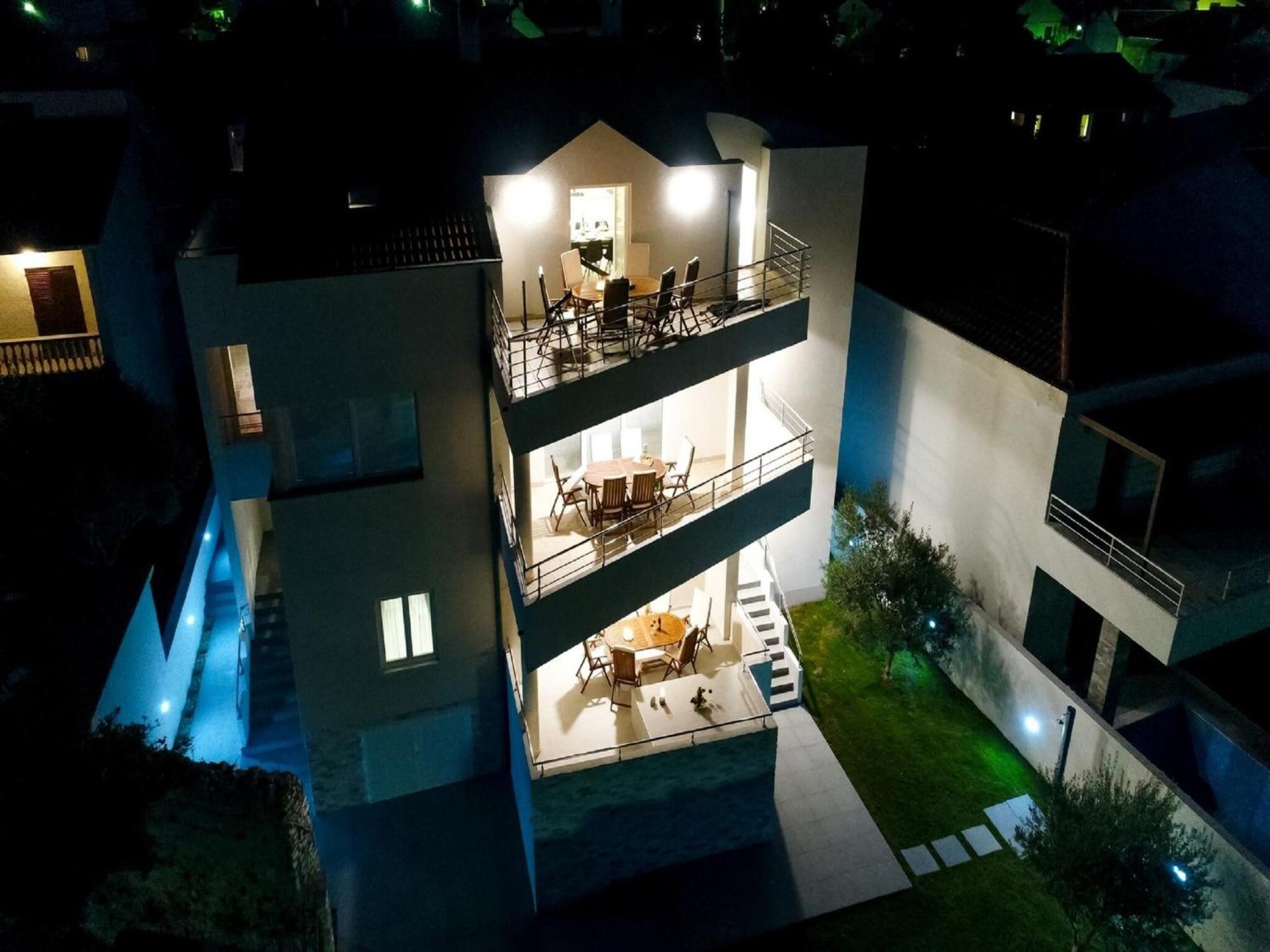 Modern Villa In Nin With Terrace エクステリア 写真