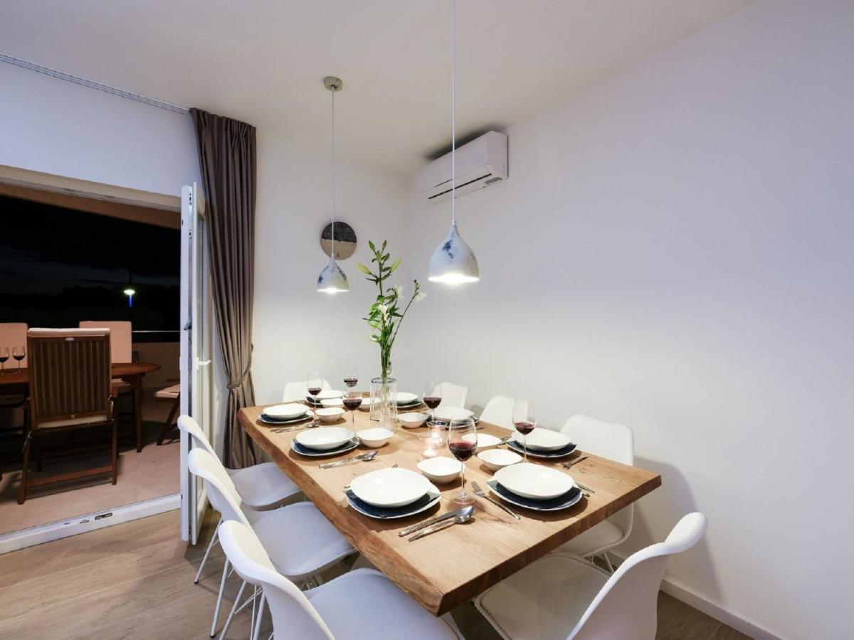 Modern Villa In Nin With Terrace エクステリア 写真